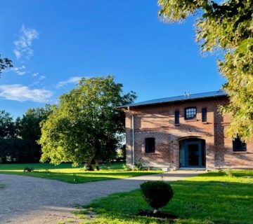 7d18a4fd-3c6e-438e-92f0-af6ac75c094c